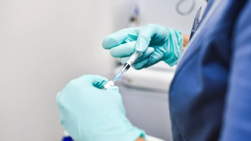 YXJ0aWNsZXMvaW1hZ2UvMjAyNS8xMC9oaW1raS5qcGVn О вакцинации против гриппа и инфекции COVID-19